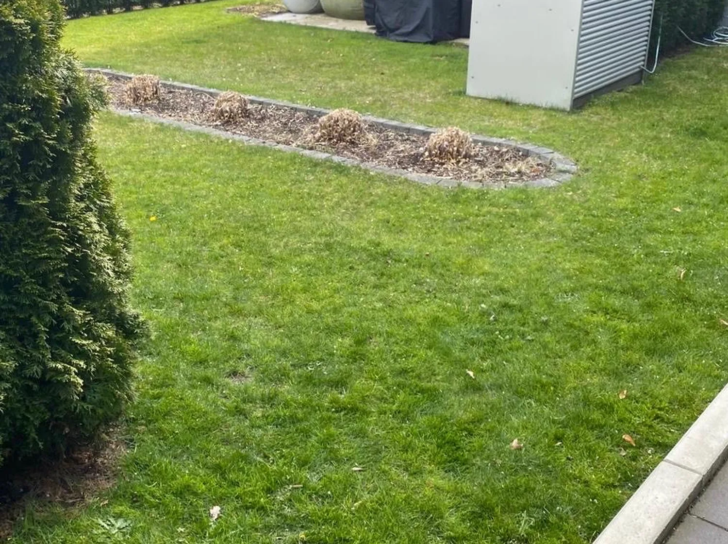 Grünanlage nach der Pflege durch VALOR
